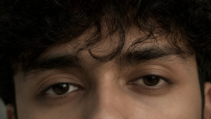 Trending Eyes photo prompt